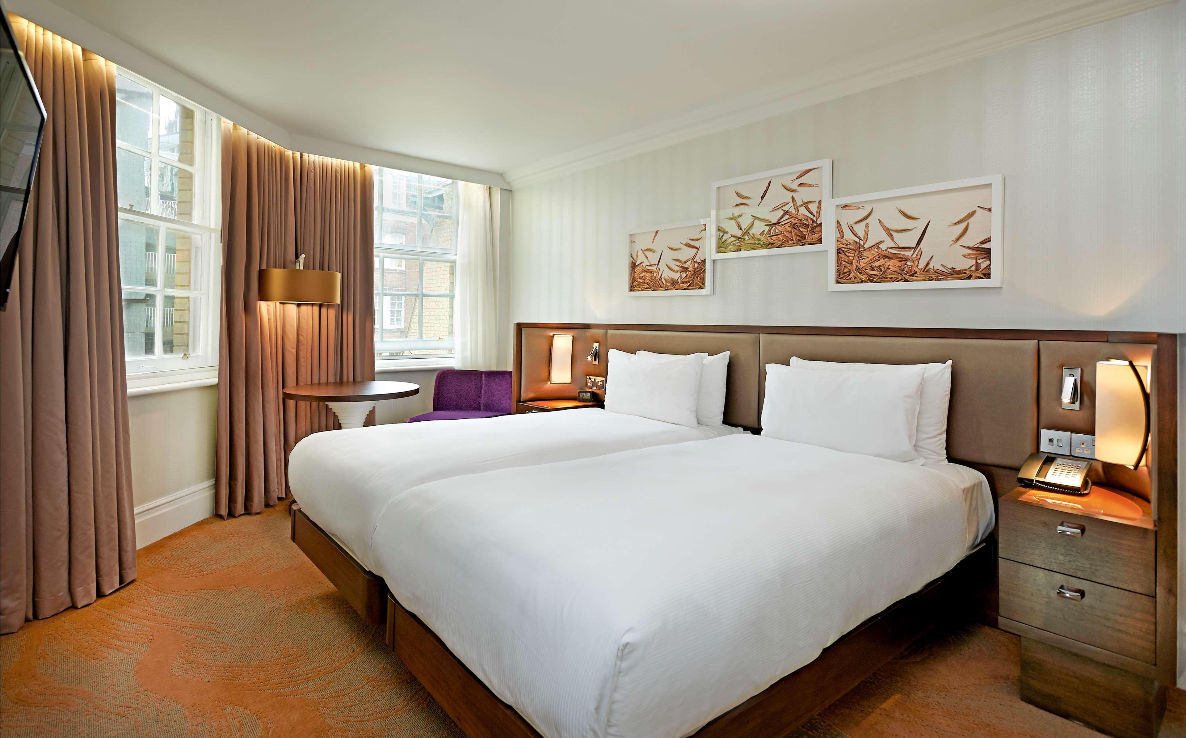 Hilton London Hyde Park Hotel Exterior photo