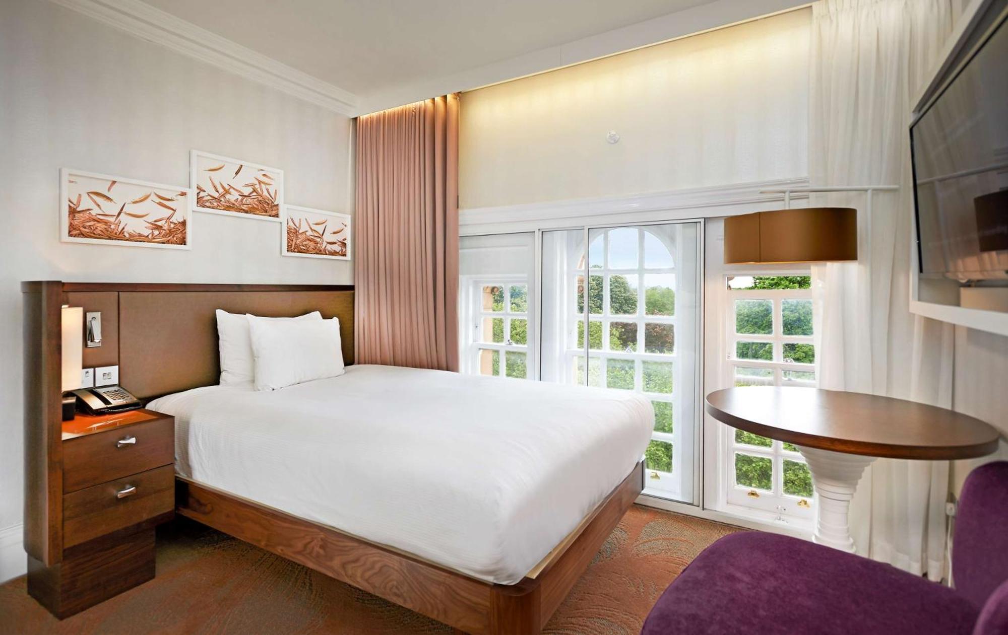 Hilton London Hyde Park Hotel Exterior photo