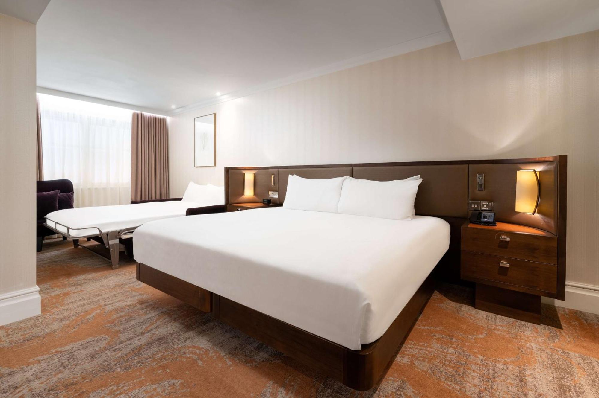 Hilton London Hyde Park Hotel Exterior photo
